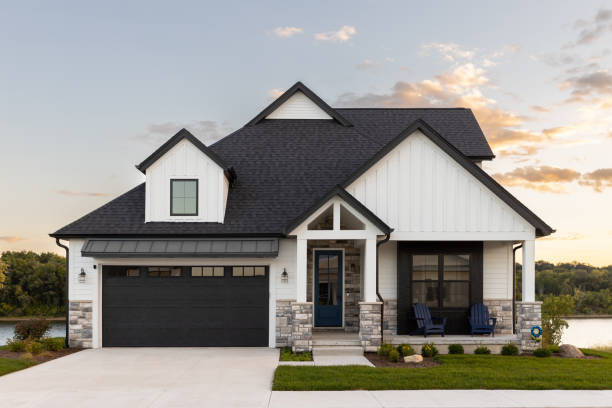 Best Emergency Roof Repair Services  in Bells, TX